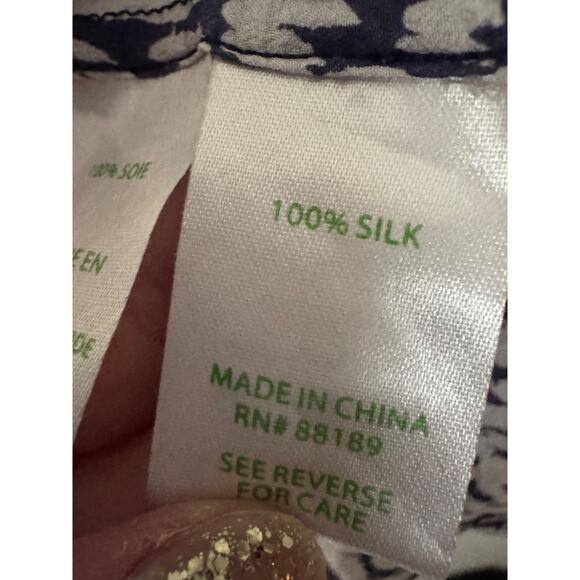 Lilly Pulitzer Silk Blouse Size M Peasant Boho Navy Blue and White 100% Silk - Picture 6 of 9